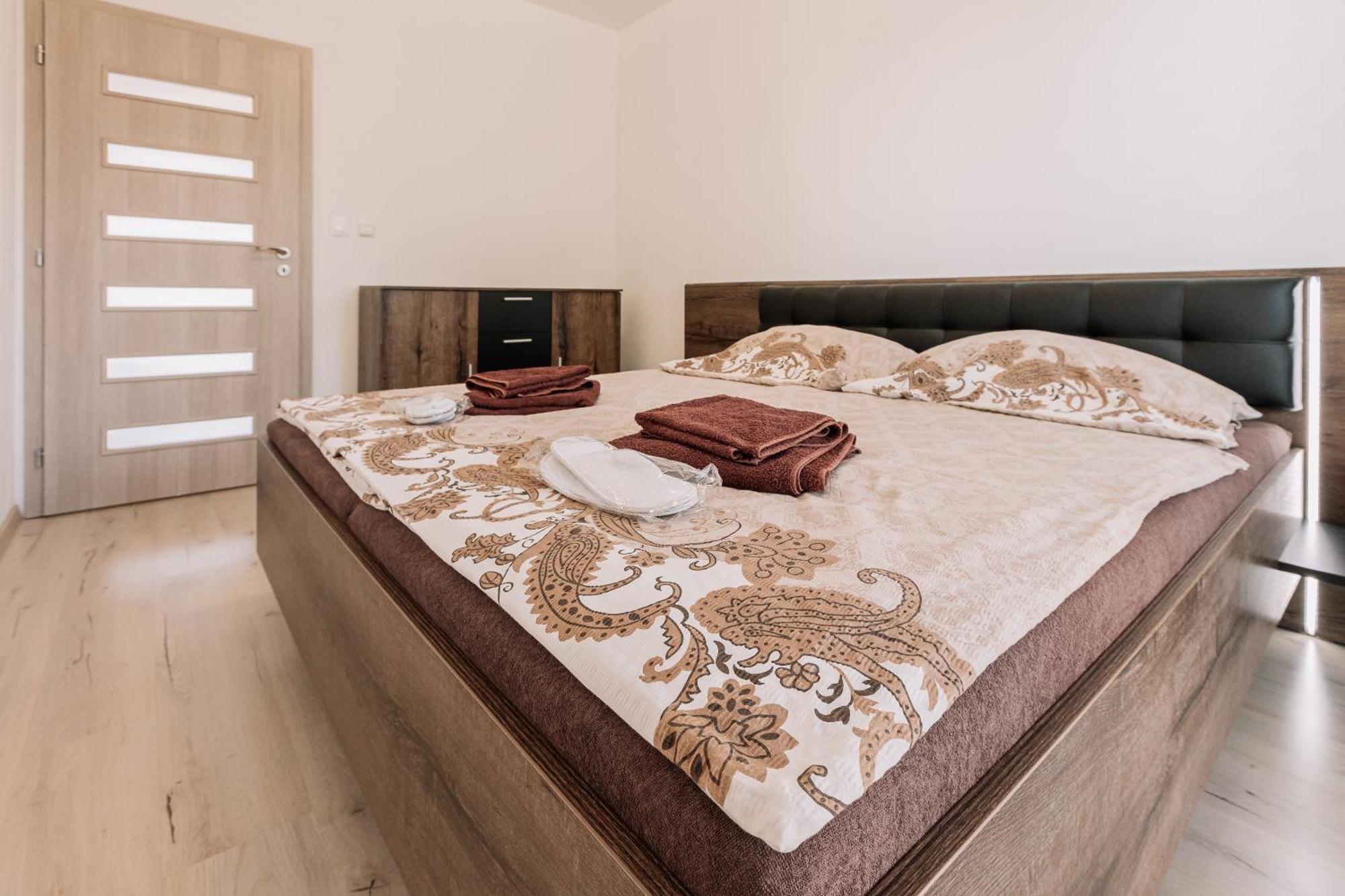 Sunrise Apartments Senec Exterior photo